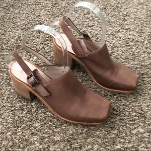 Intentionally blank honcho heels slingback a square toe 7